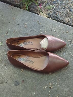 Zodiac women’s Brown leather Pointed Toe Slip-On Flats casual sz 10